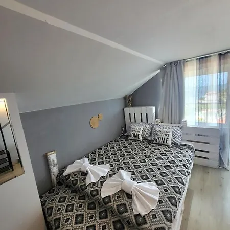 Apartament Penthouse Perla, Vasiliko *