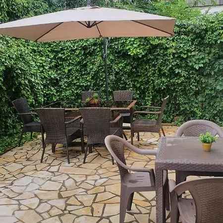 Apartament Penthouse Perla, Vasiliko
