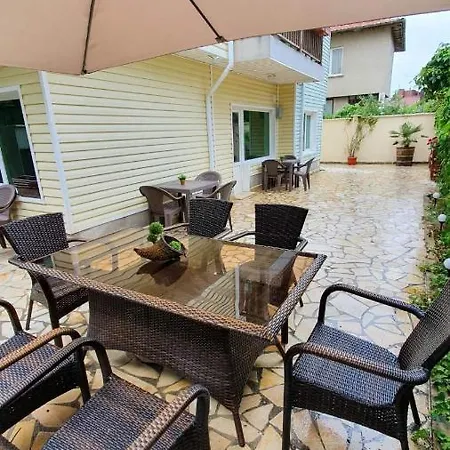 Penthouse Perla, Vasiliko Apartment