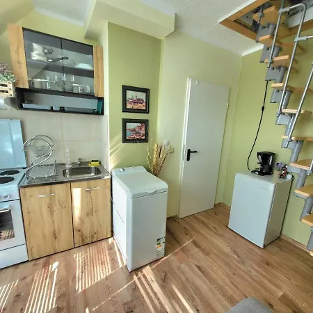 Penthouse Perla, Vasiliko