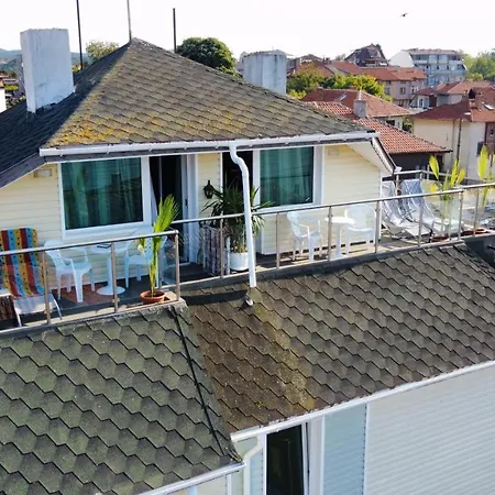 Apartman Penthouse Perla, Vasiliko