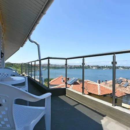 Penthouse Perla, Vasiliko Apartment