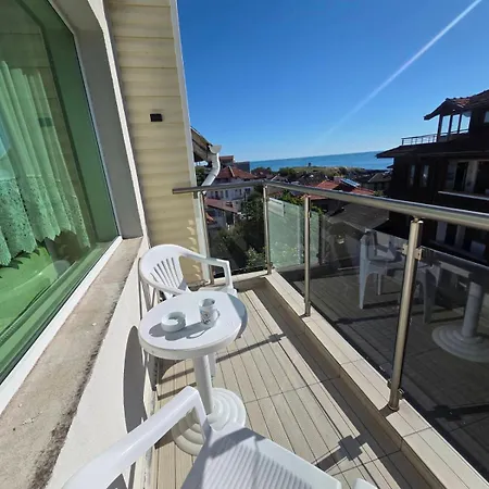 Penthouse Perla, Vasiliko * צרבו