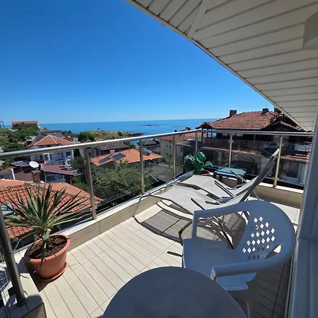 Апартаменти Penthouse Perla, Vasiliko